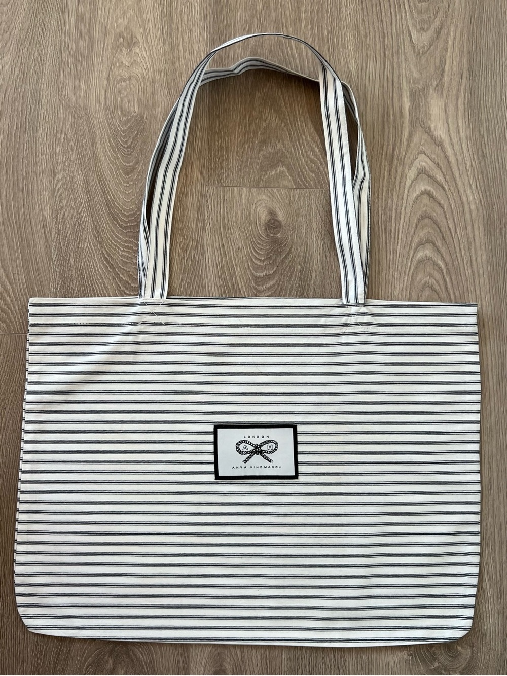 Anya Hindmarch bag (C494)